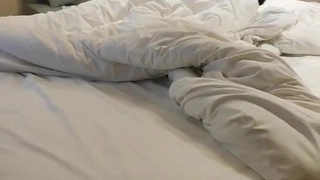 脱衣女继姐就是欠操
