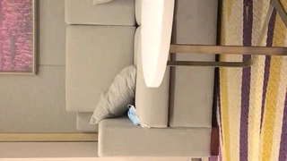 极品美腿从影院踩到房间，渔网就图一乐，裸足才爽到射