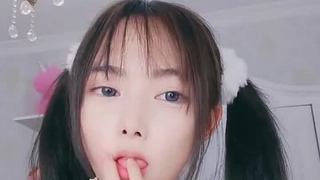 丈夫工作的时候，性感的妻子与邻居享乐 - EmiliaBinny